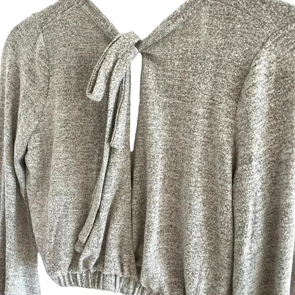 Crop Long Sleeve Wrap Top M Fika the Brand - Picture 5 of 6